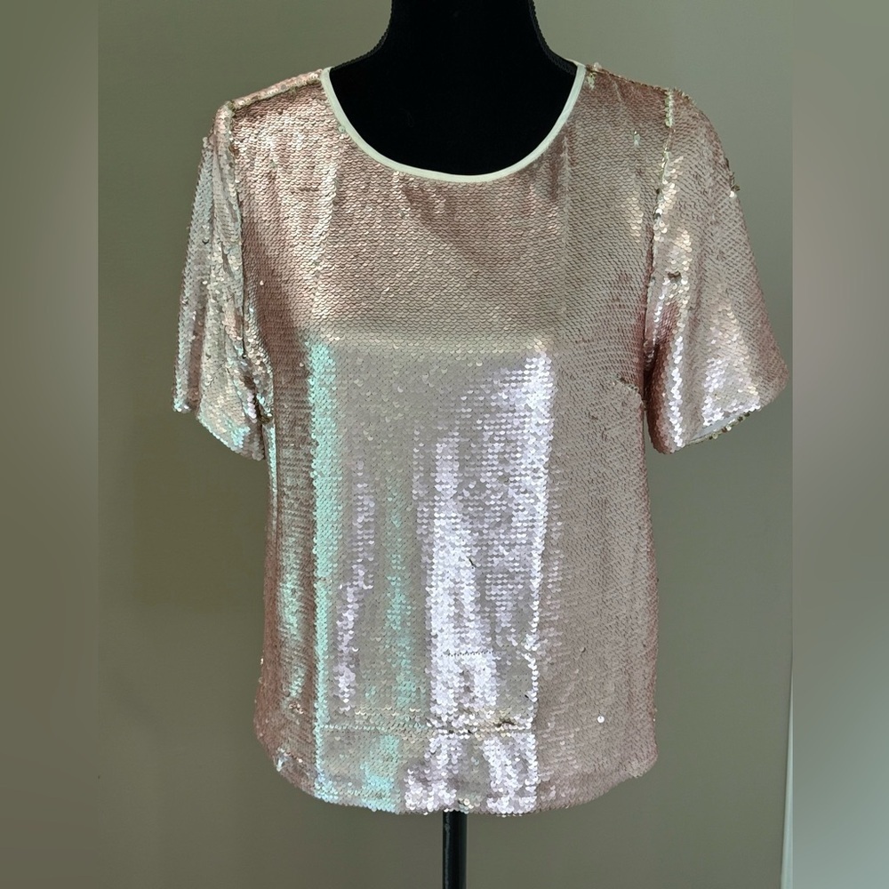 NWT Women’s TOPSHOP Rose gold reversible sequin short sleeve top- Size 6 - Picture 2 of 11